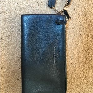 COACH Metallic Leather Wristlet-Like New!